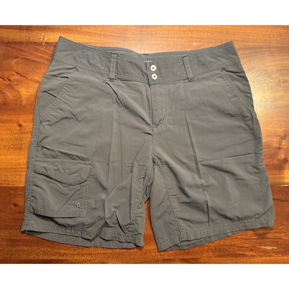 Columbia Women's Gray Omni Shade Quick Dry Outdoor Hiking 8” Cargo shorts Sz 8